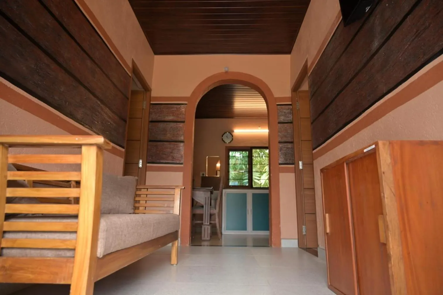 무나르 Mud Silver 2Bhk 빌라
