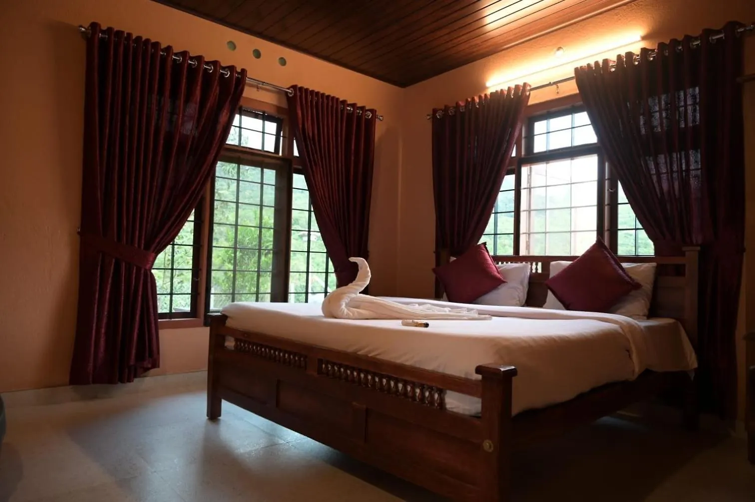 Mud Silver 2Bhk Villa Munnar 0*,